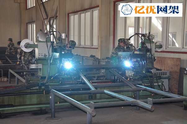 北辰螺栓球网架加工车间